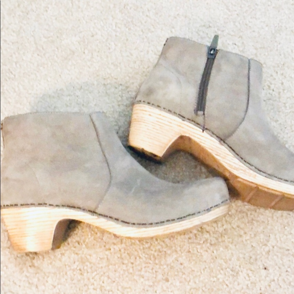 Danski (Maria) Taupe booties